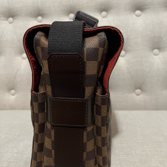 Used LV mens bag (good as new) only used twice.. - Picture 2 of 11